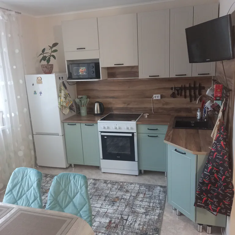 Уютная 1-комнатная квартира — аренда посуточно в Миасс