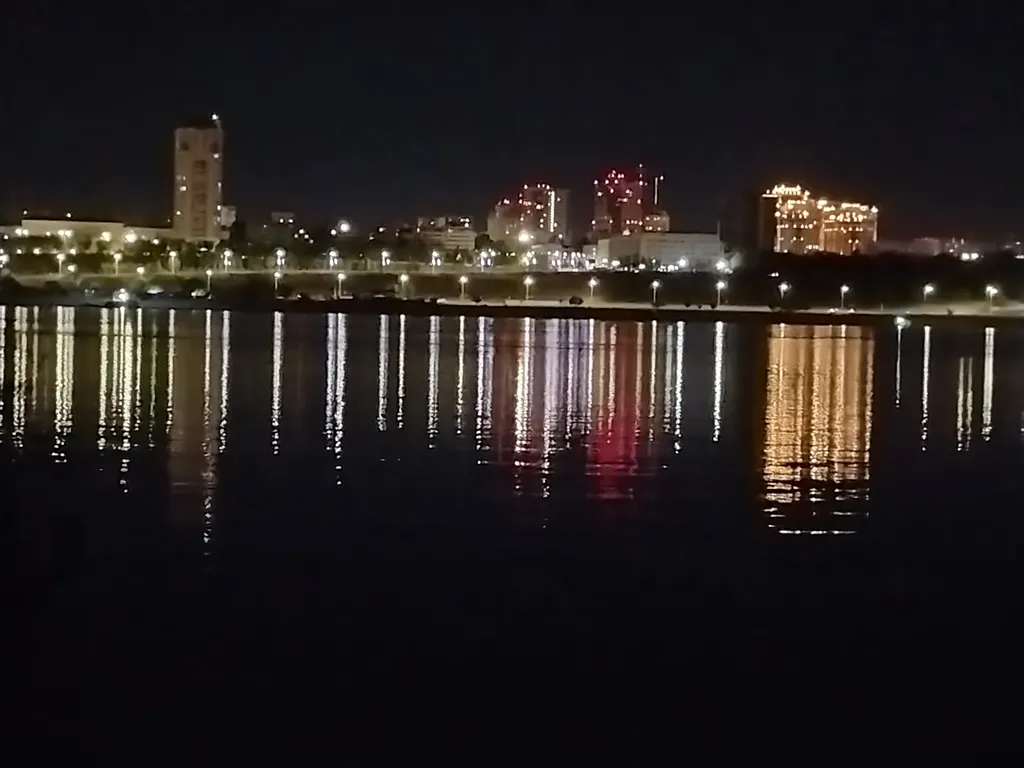 Домик на реке Волга