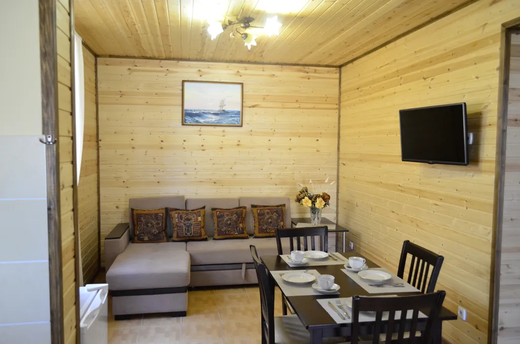 Коттеджи на берегу моря Семейный Дворик