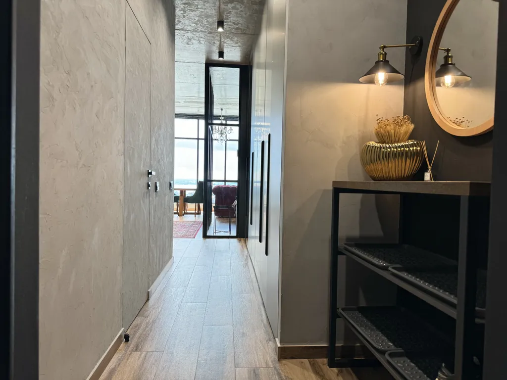 Дизайн-студия с видом на город