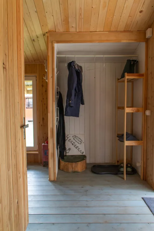 Дом в соснах