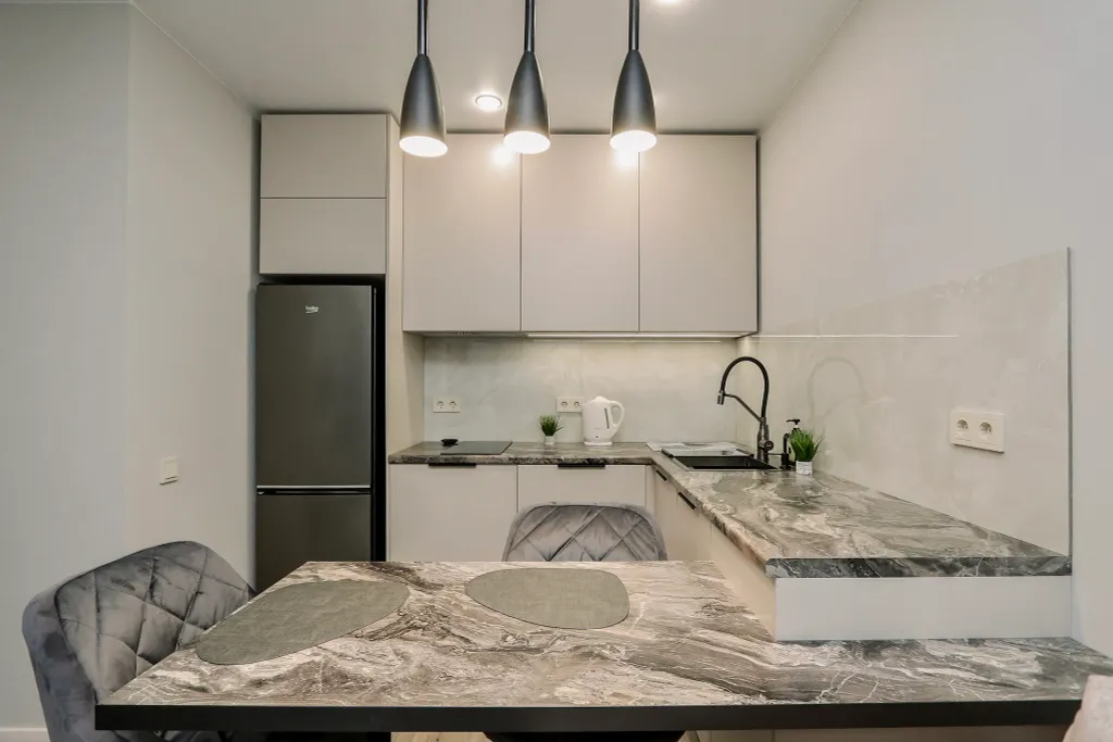 Очаpoвательнaя квaртиpа с пaнopaмным бaлконoм