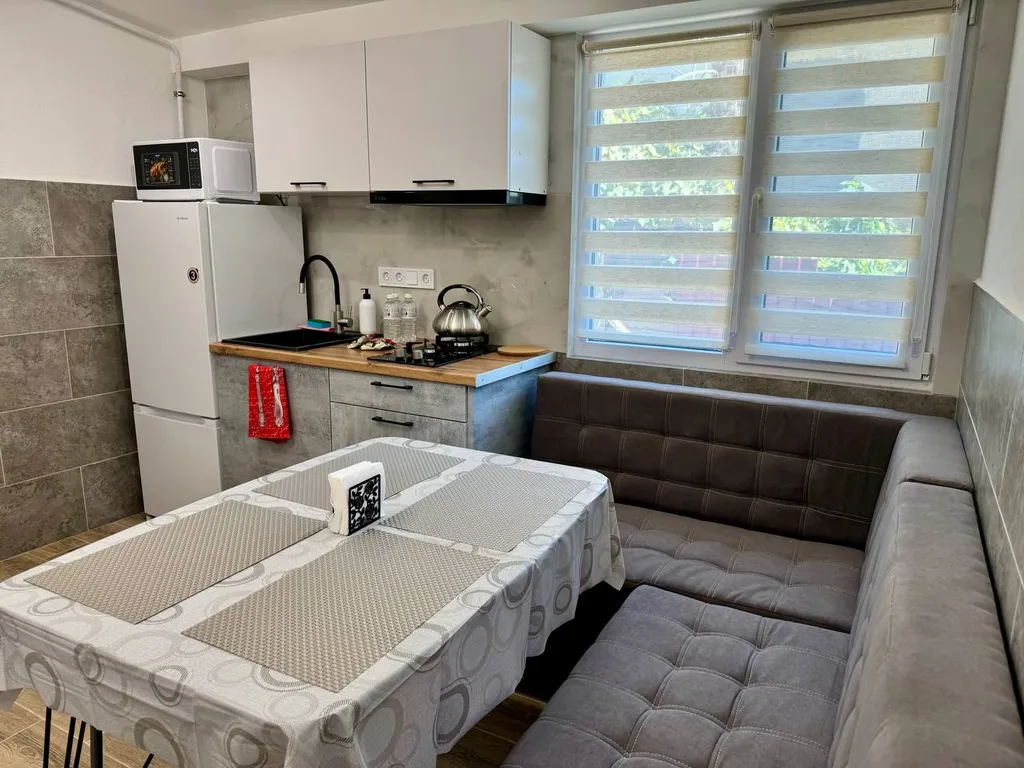 Коттедж Домик с террасой в центре — Сочи