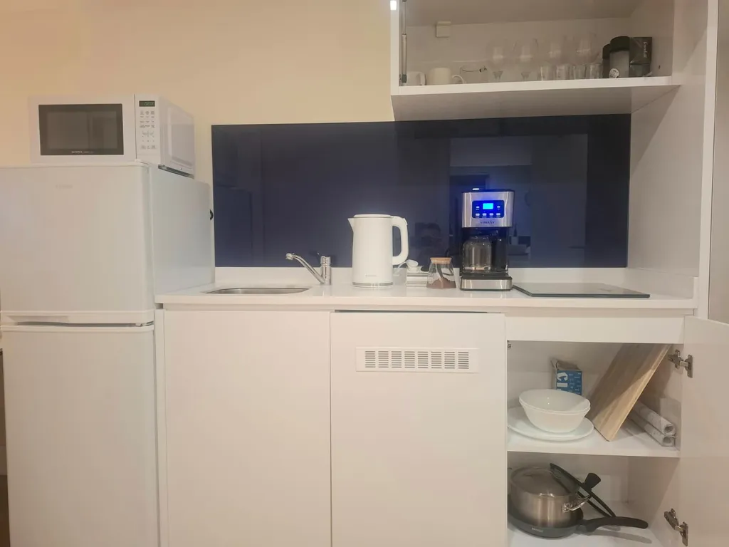 Уровня lux с видом на море с ps4 и кофеваркой