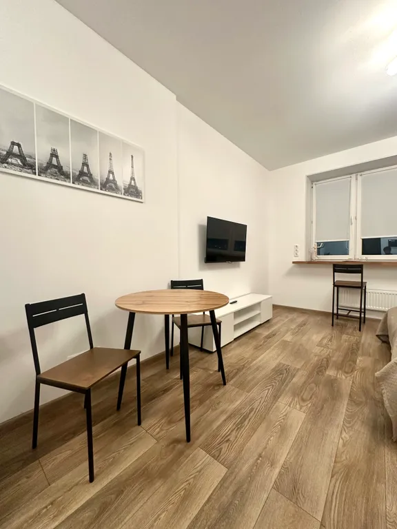 Минималистичная студия Лайтвуд