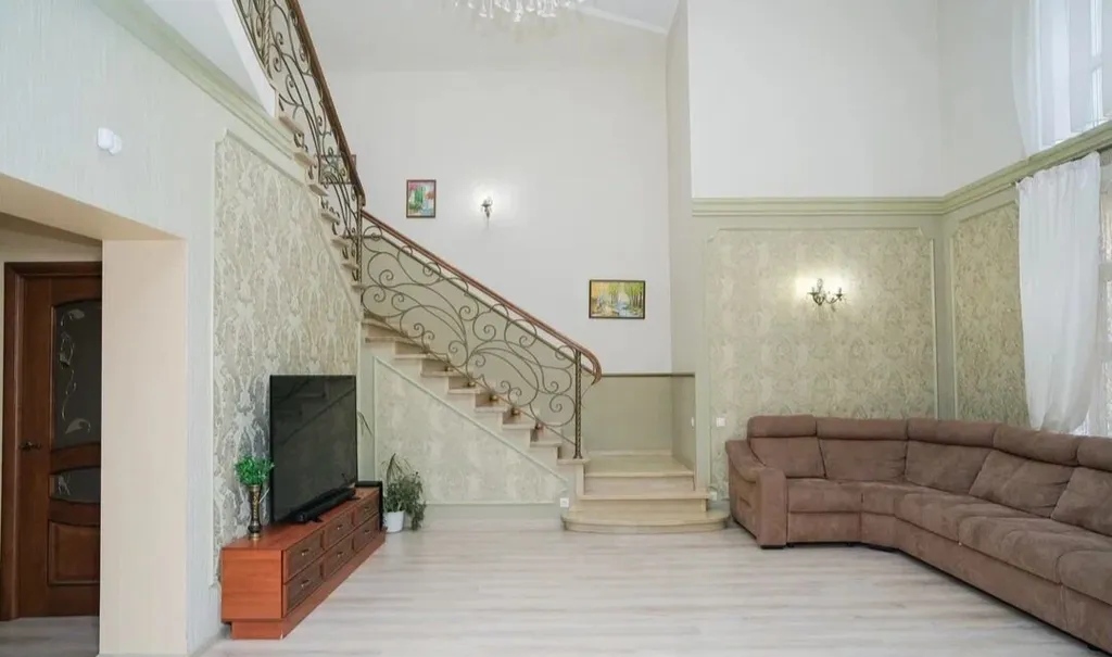 Коттедж с бассейном, баней