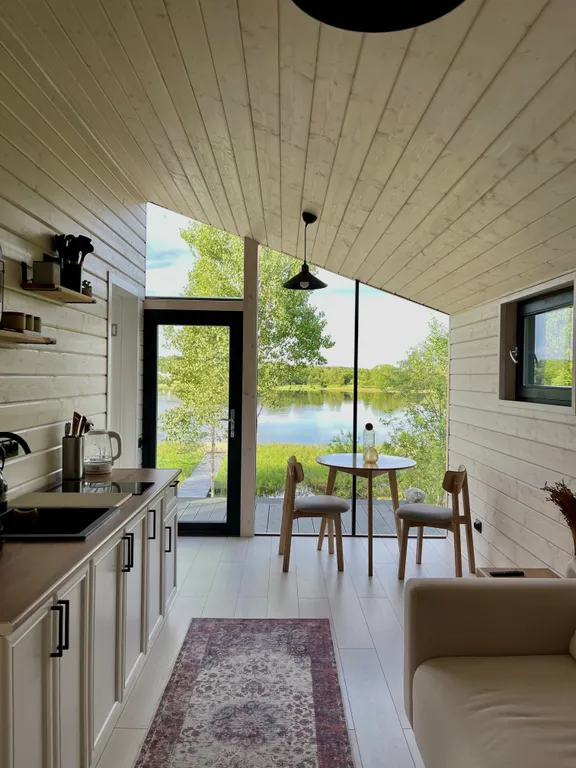 Коттедж Дом на берегу реки Волхов — Юшково