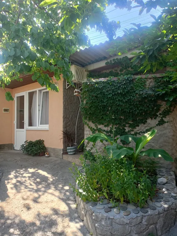 Квартира Семейный номер на Коцюбинского № 1 — аренда посуточно в Симеиз