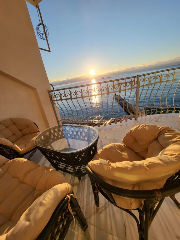 Квартира 1 линия у моря — аренда посуточно в Алушта