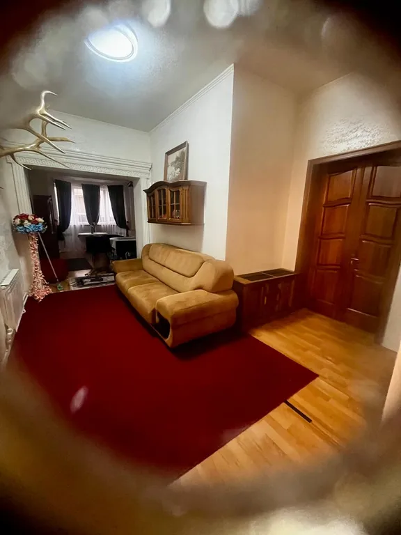 Большой уютный дом