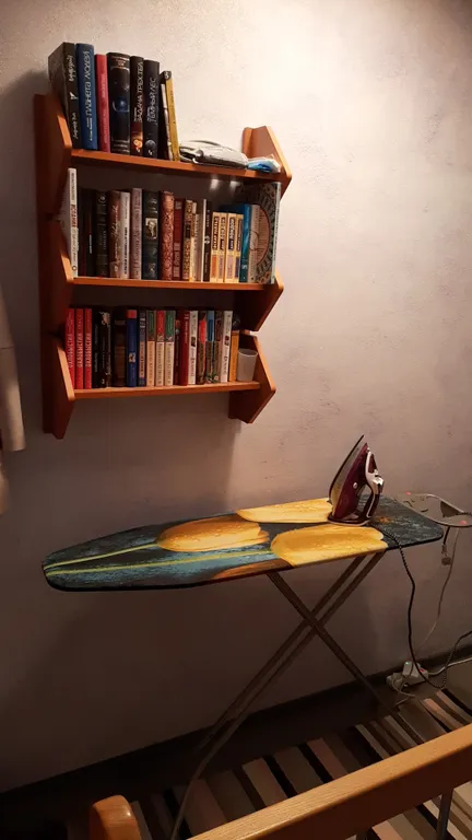 Уютная комната в трёхэтажной квартире в западной части города