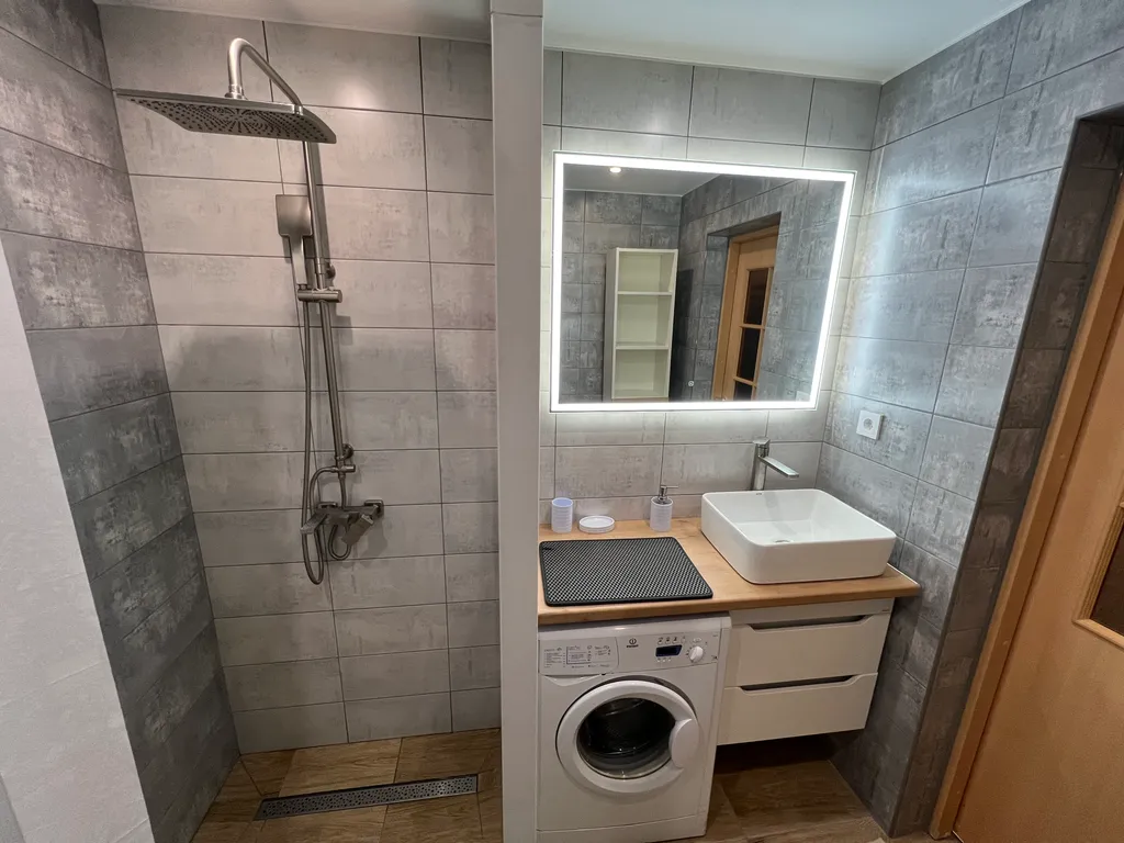 Квартира в самом центре города, своя парковка