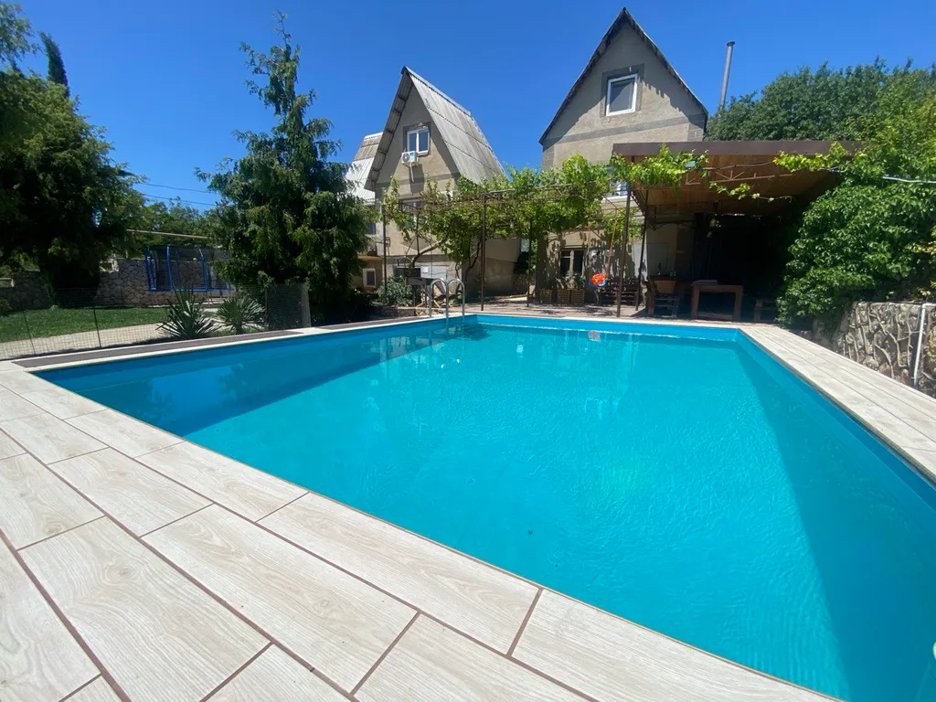 Коттедж Дом с бассейном и новой баней рядом с лучшим песчаным пляжем в Орловке — аренда посуточно в Осипенко