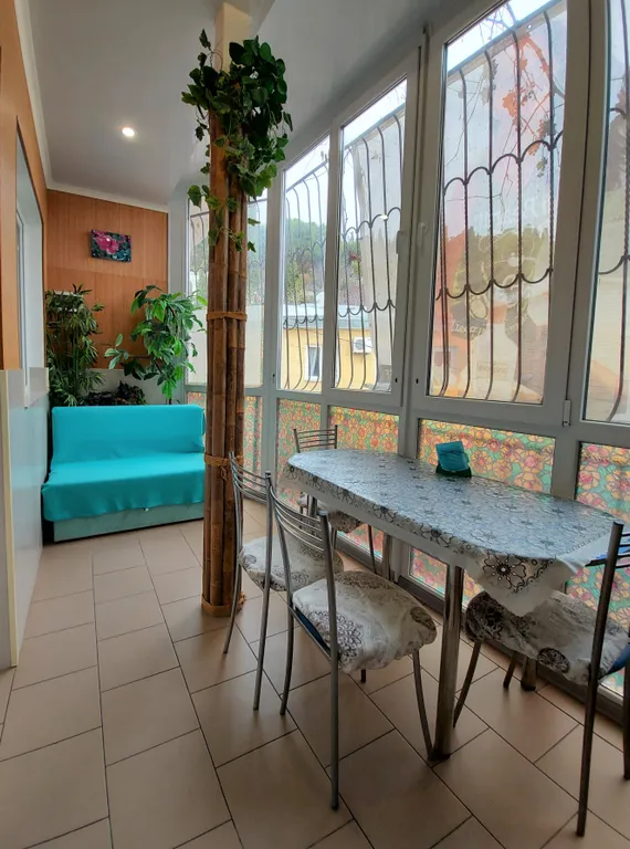 Двухкомнатная квартира со всеми удобствами в 5 минутах от моря