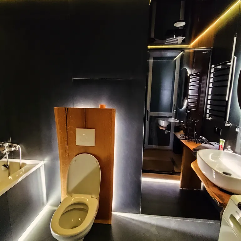 Уютная студия в центре города с террасой