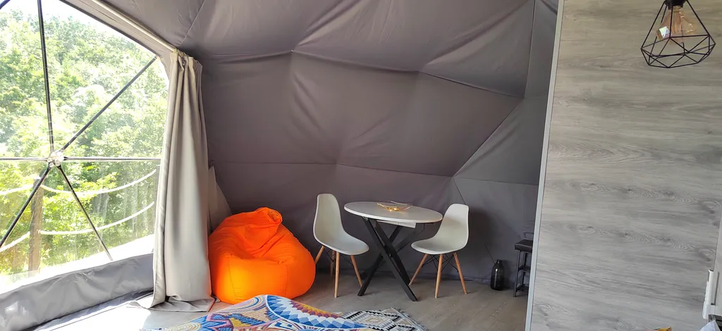 Премиум-отдых: панорамный купол и горячий бассейн-джакузи