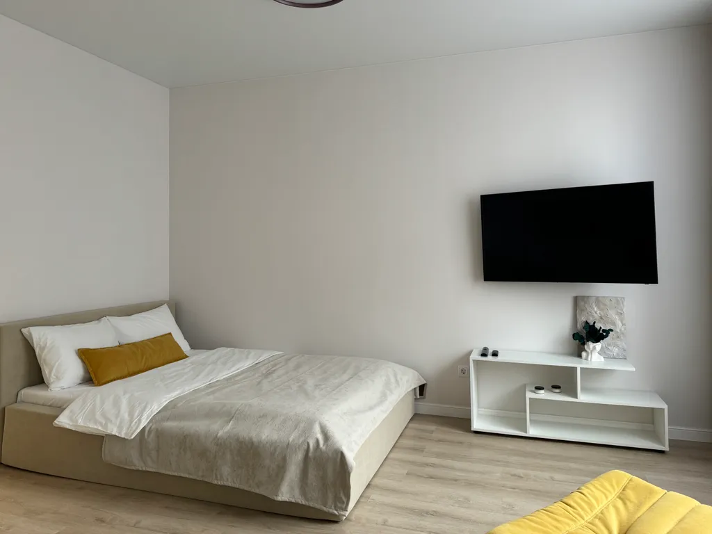 Квартира Квартира Стильная студия в ЖК Мичуринские аллеи — Красноярск