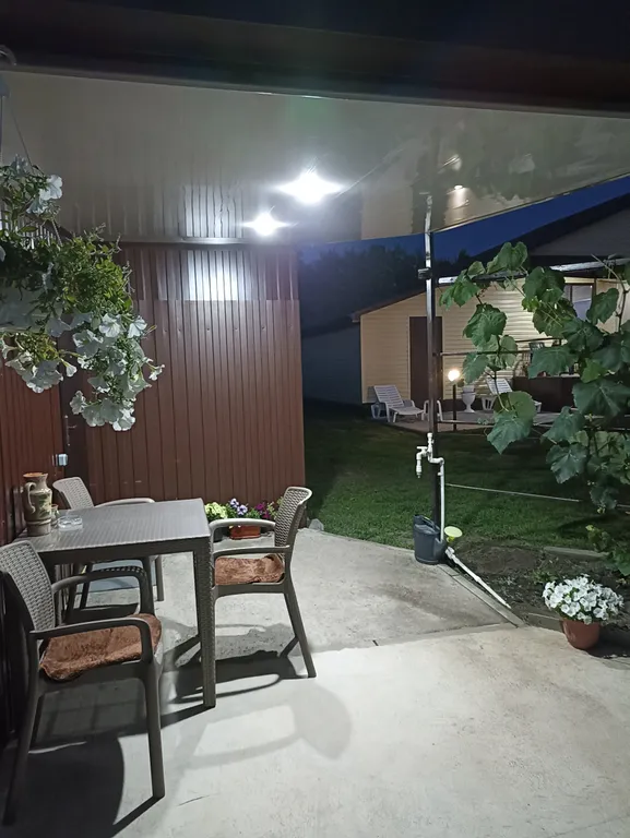 Квартира Уютная студия во дворе частной усадьбы — аренда посуточно в Павловск