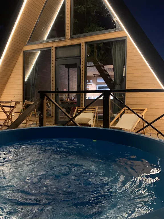 Треугольный Дом Луна