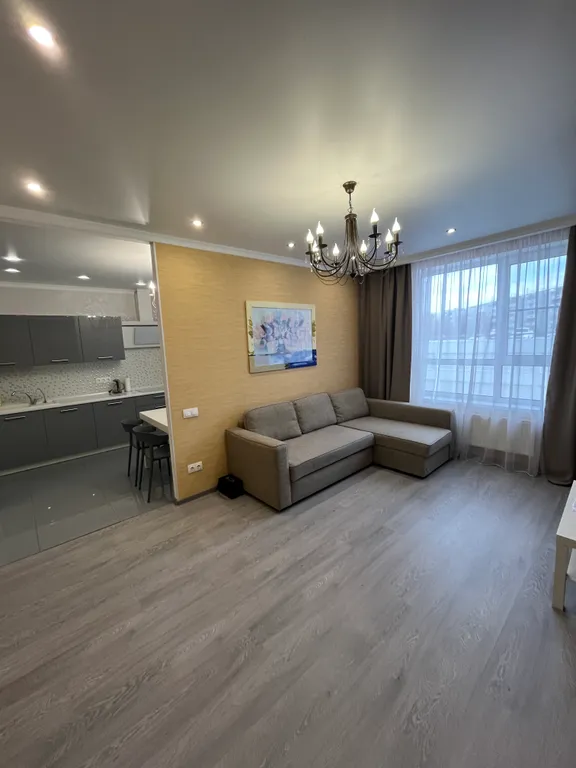 Теплая просторная квартира с отдельной спальней