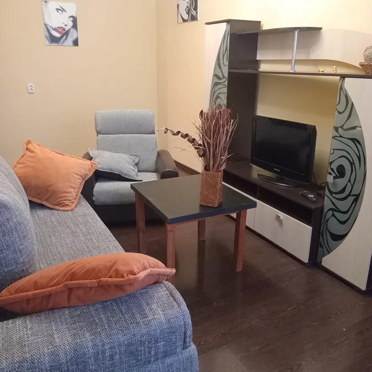 Рядом с гостиницей Калининград