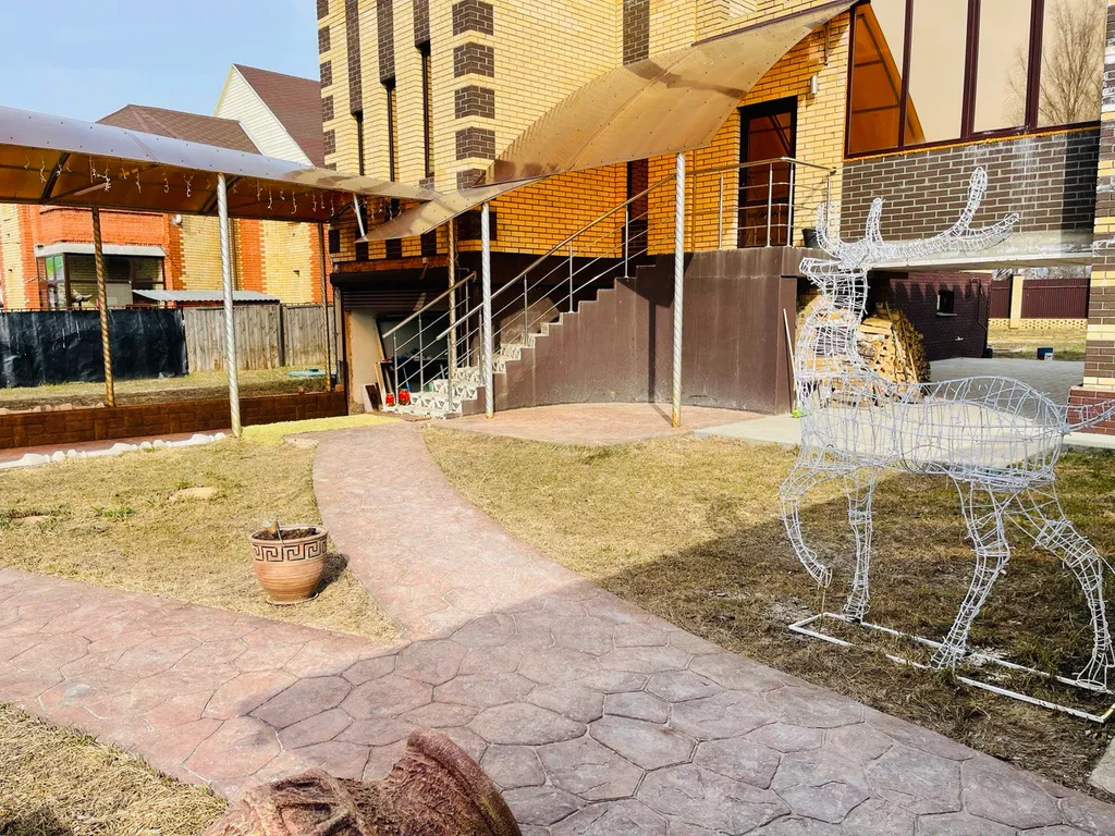 Замок для гостей