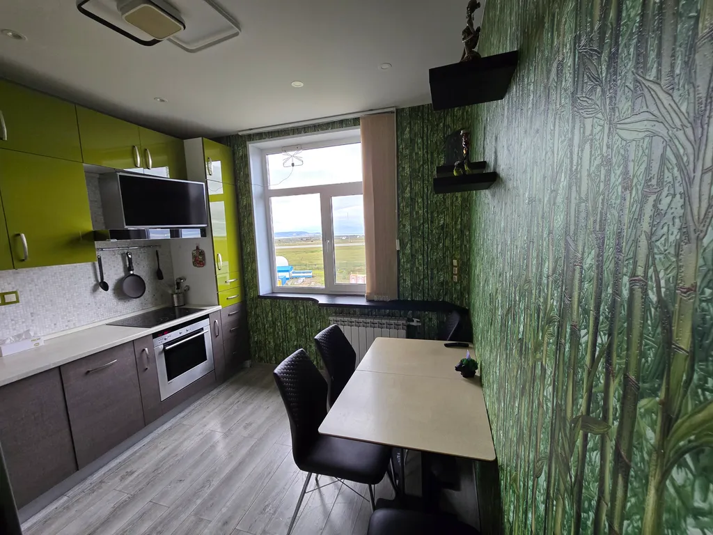 2-х комнатная квартира в Аэропорту с видом на ВПП, залив и г. Анадырь