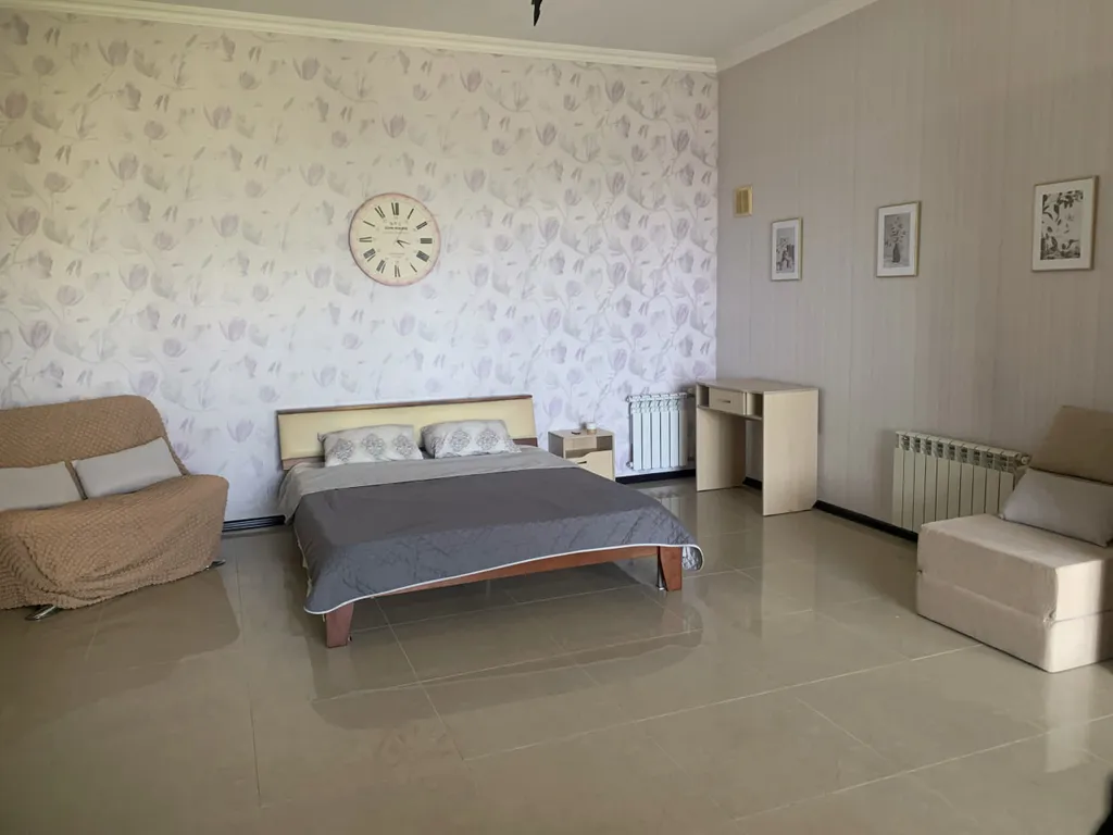 Уютная студия с бассейном