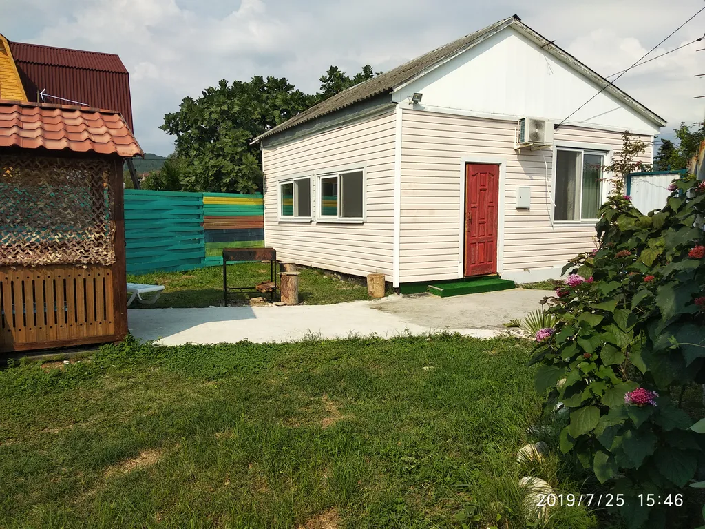 Дом у моря в вишневке