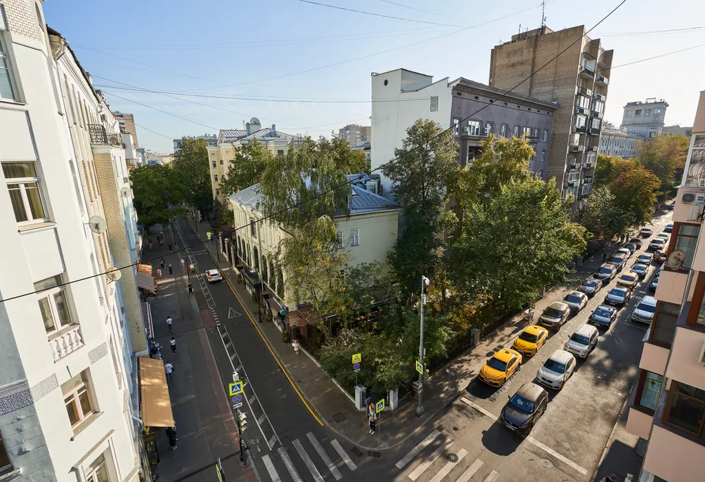 Квартира 3-комнатная квартира в знаменитом доме на Патриарших прудах в центре — Москва