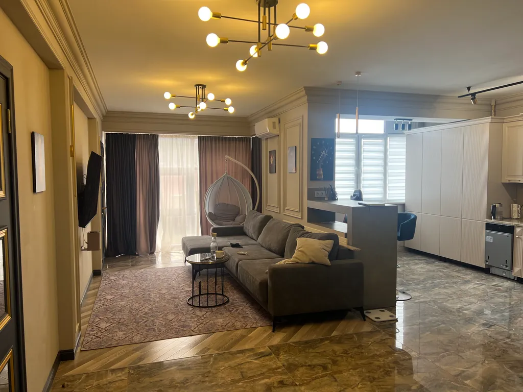 Уютная квартира с дизайнерским ремонтом у поющего фонтана — аренда посуточно в Дербент