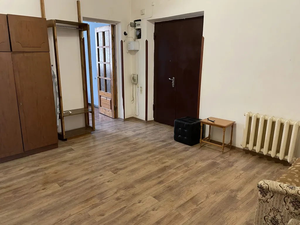 Идеально для большой компании: 105 м², высокие потолки и 360м до пляжа