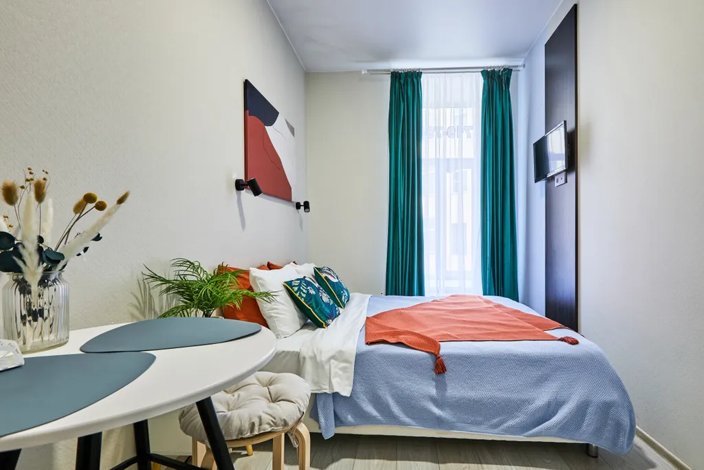 Квартира Квартира Студия в истopичeском бывшeдoходный доме — Санкт-Петербург