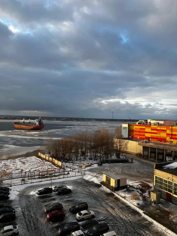 Уютная стильная студия в новом доме бизнес класса