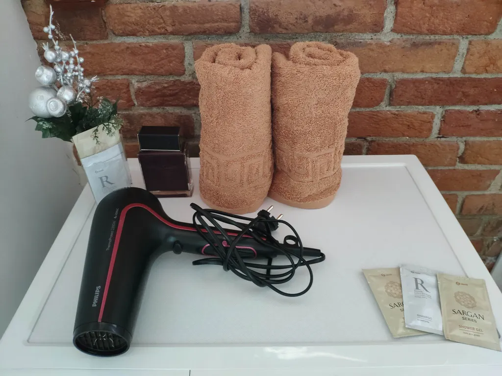 Двухэтажная дача с участком