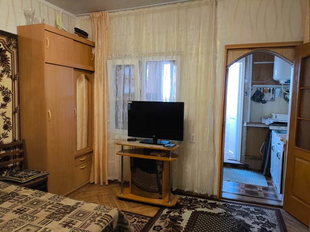 Уютный номер  с балконом в центре Гурзуфа с видом на море