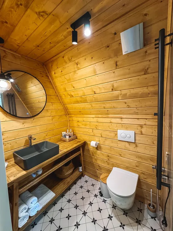 Коттедж Большой треугольный дом 90м2 с завтраком — Куровское