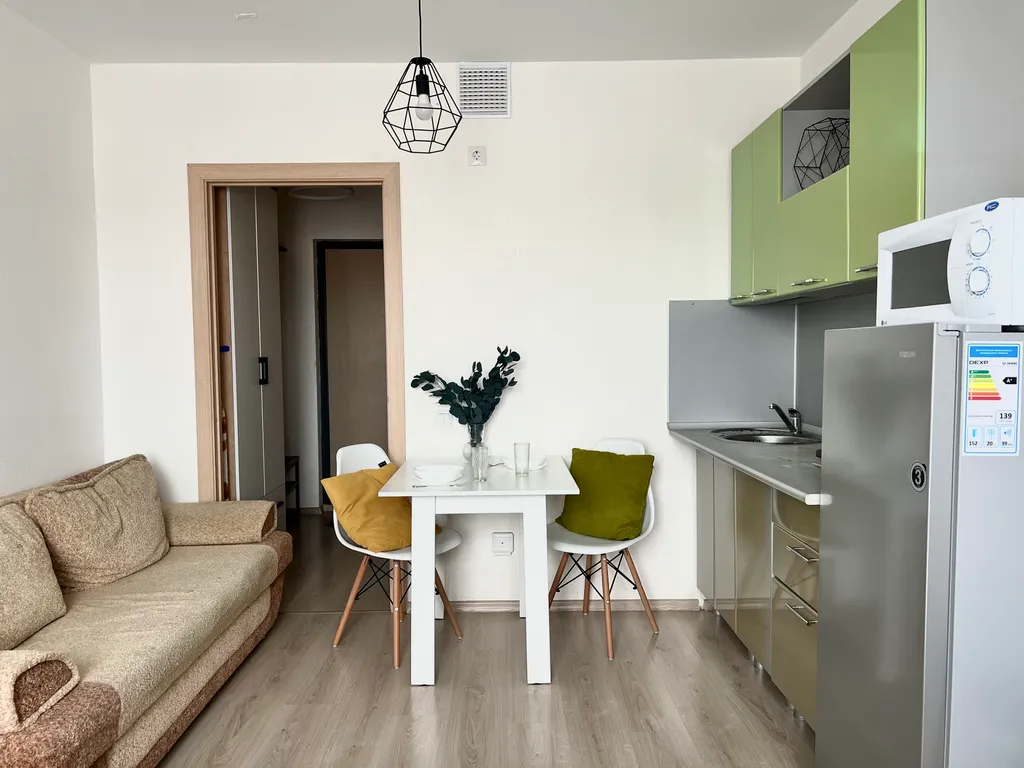 Студия в современном районе