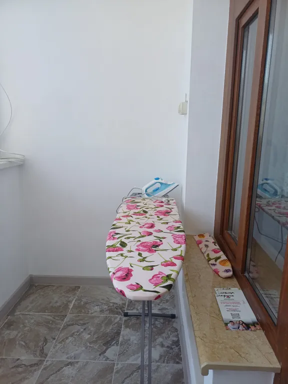 Уютная квартира с видом на горы, покрытые лесом