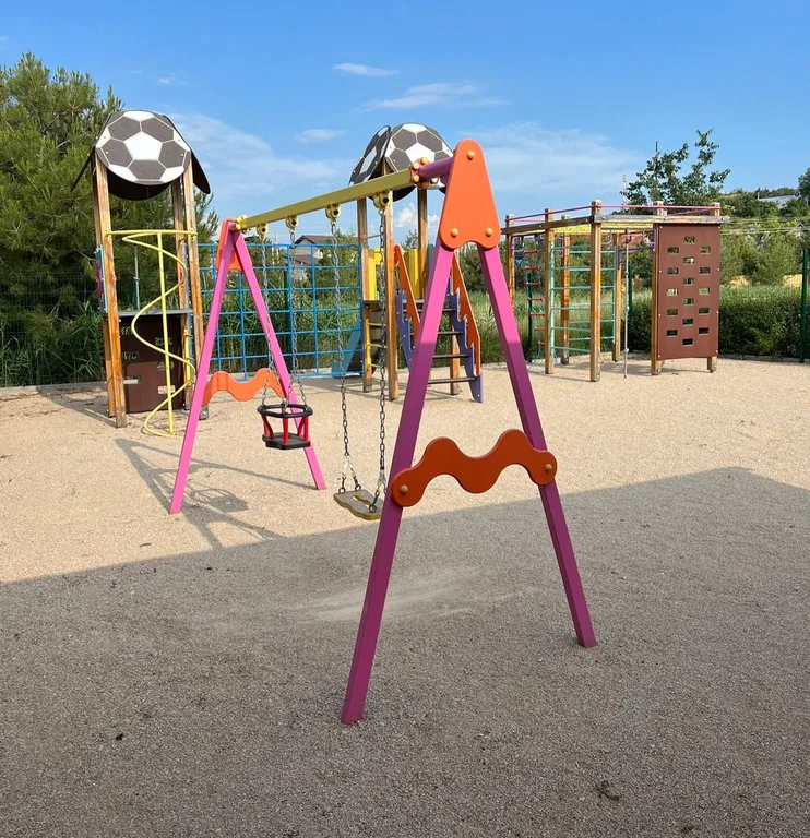 Апартаменты на первой линии в Севастополе, Любимовка