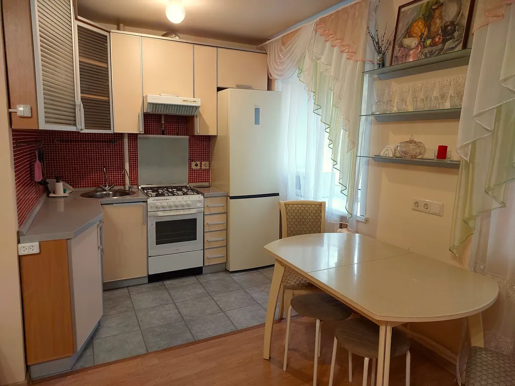 Двушка в тихом дворе