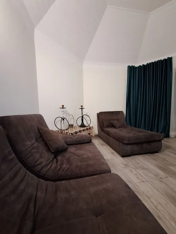 Большой 3х-этаж. дом на берегу моря