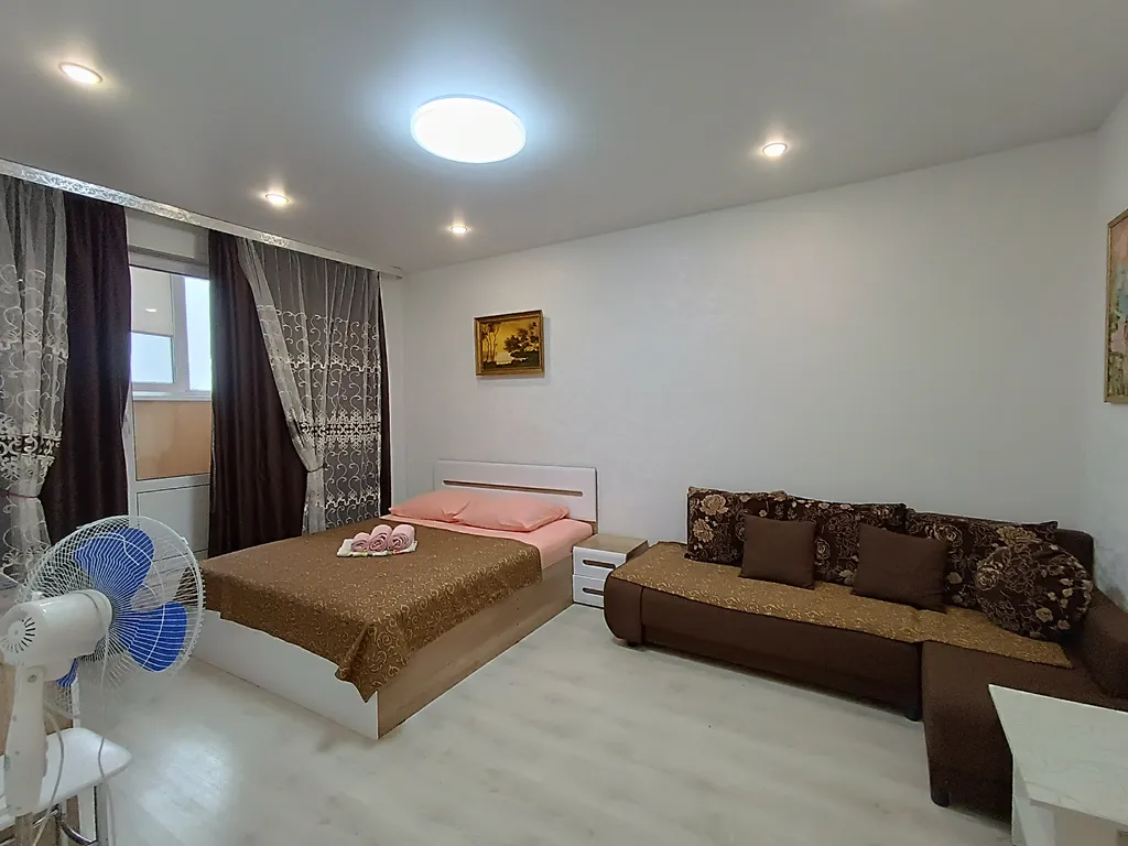 Квартира с новым ремонтом в центре города