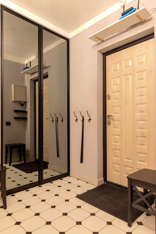 Духкомнатная квартира рядом с метро Электросила