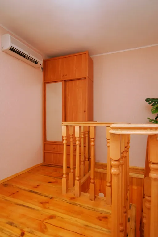 комната №6 -двухкомнатная в двух уровнях