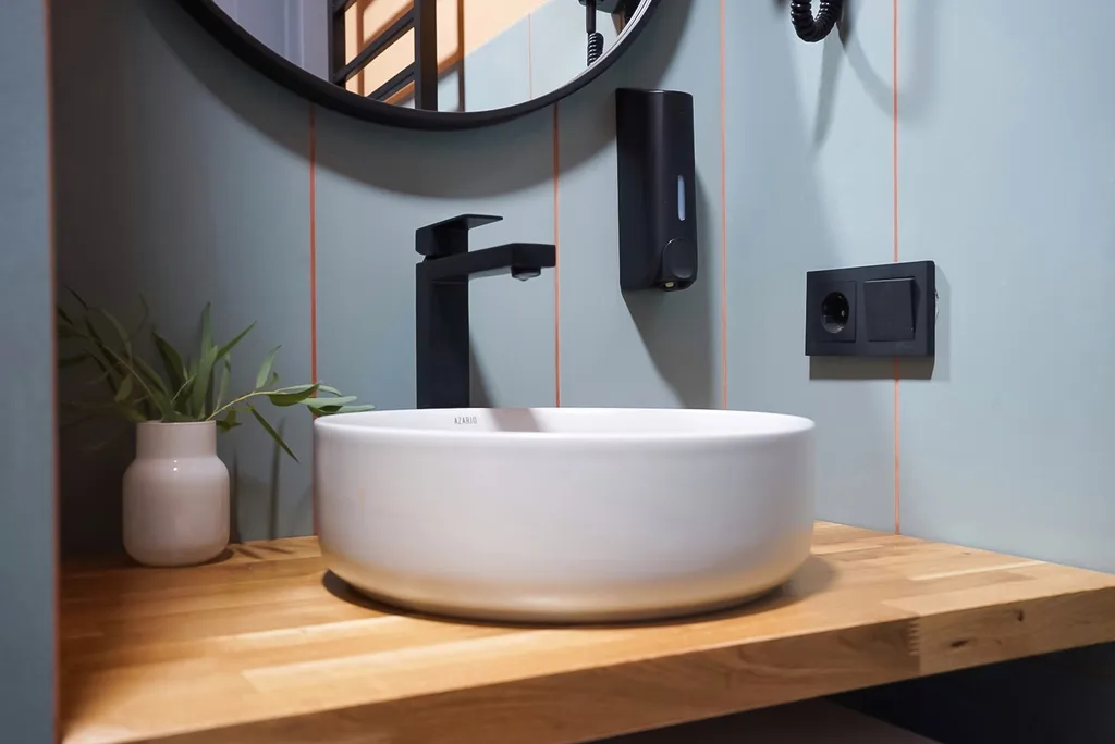 Квартира Квартира Современная студия Оранжевая с балконом — Калининград