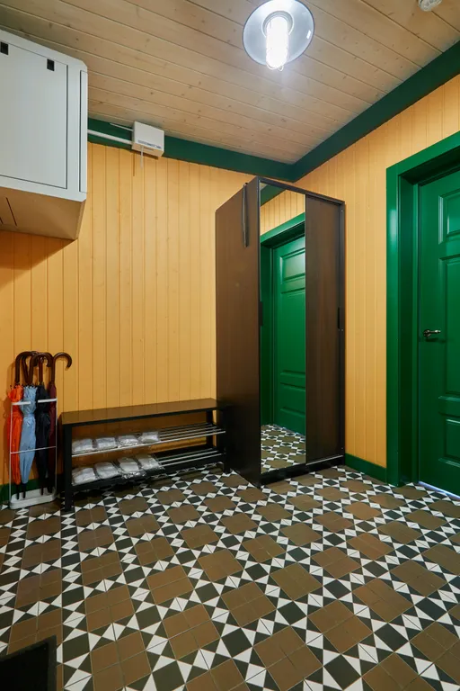 Большой коттедж с 5 спальнями, камином и террасой, Ромашка