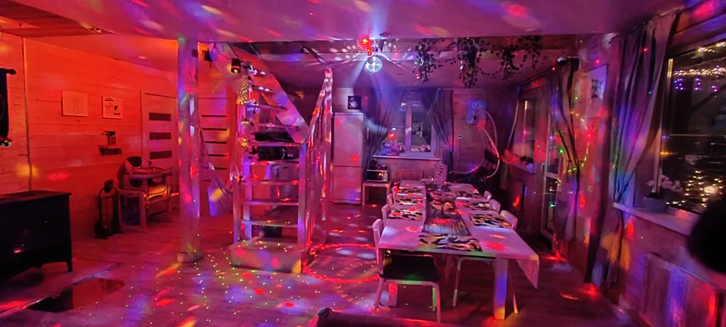 Коттедж Коттедж Веселый апельсин — Ексолово