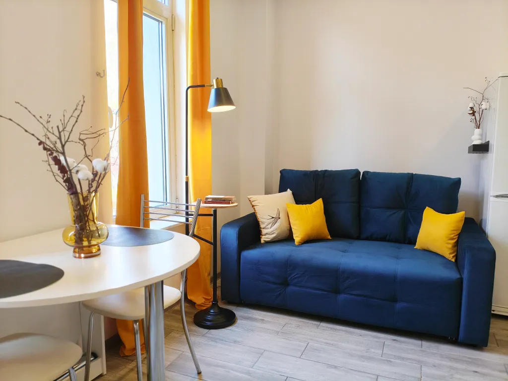 Современный апартамент-студия с видом на горы