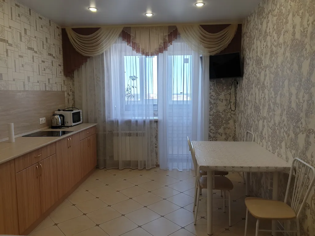 Квартира с видом на реку Волгу и мост